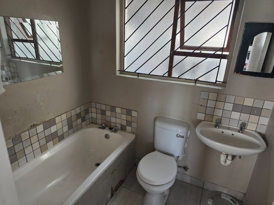 4 Bedroom Property for Sale in Westgate Western Cape